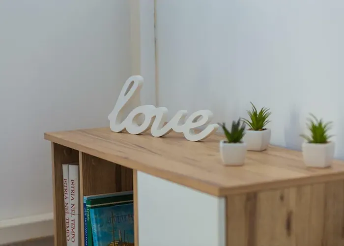 Kucera 招待所 罗维尼