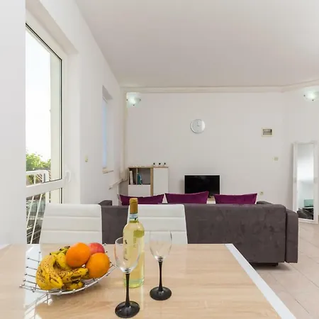 게스트하우스 Kucera